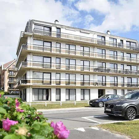 Located Close To The Appartamento *
